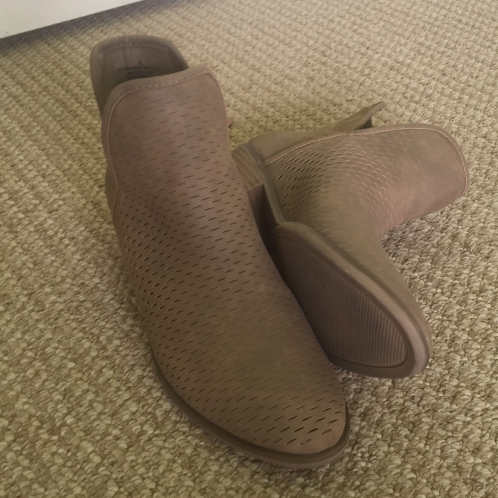 Merona Booties size 8